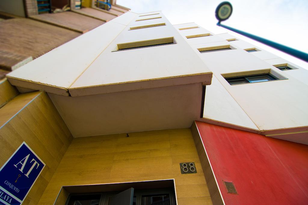 Apartamentos 16:9 Playa Suites Almería Esterno foto